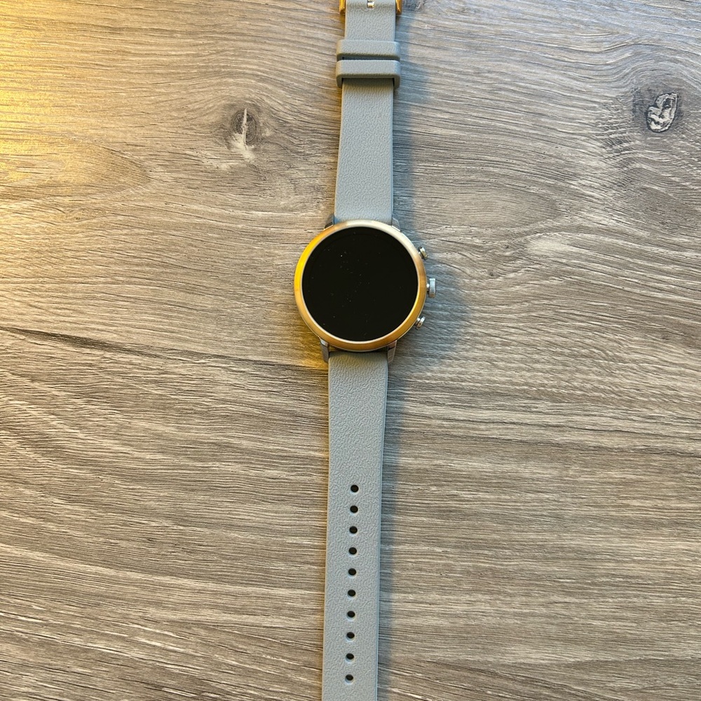 Fossil DW7F1 Rosegold  Smartwatch